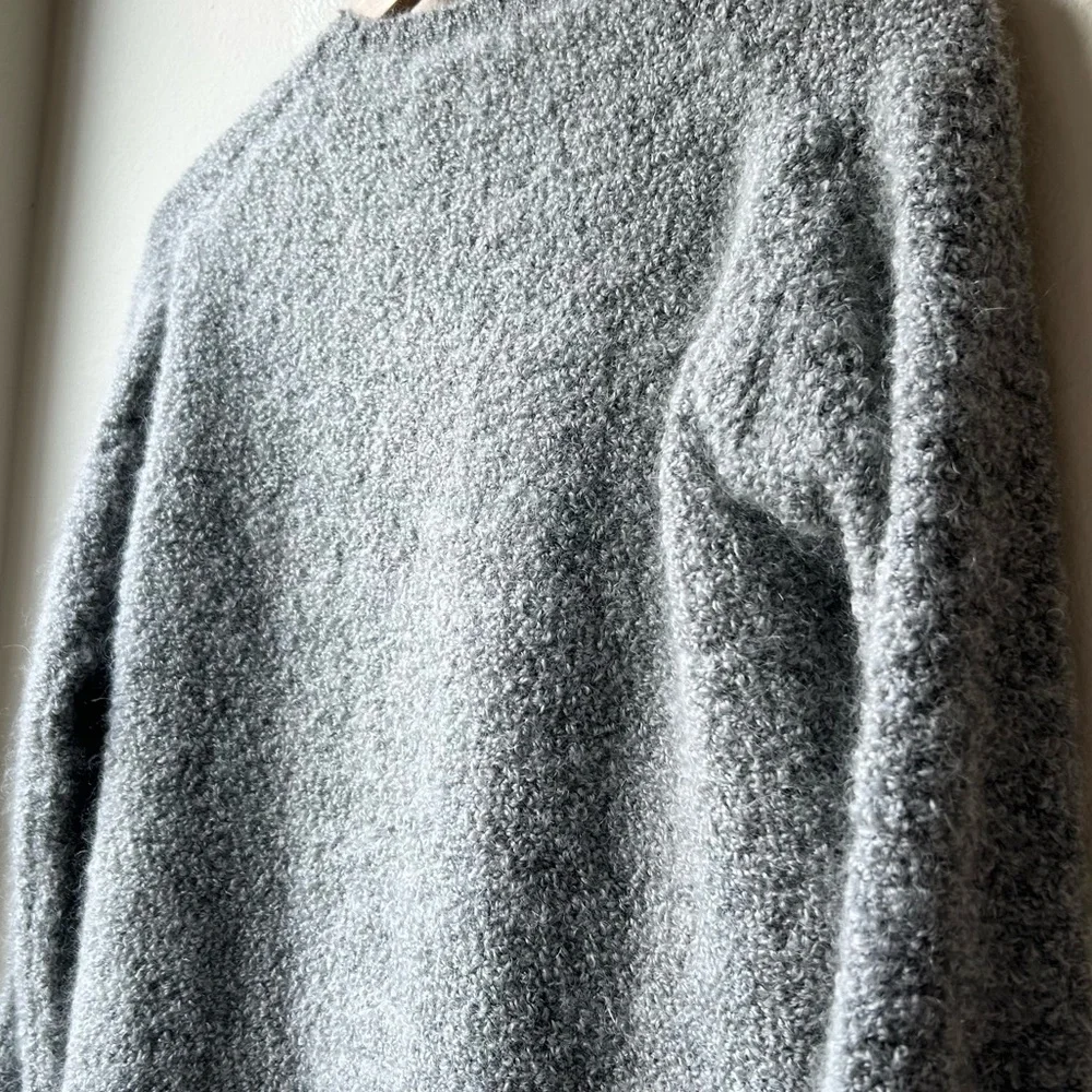 J. CREW Grey Gray V-Neck Sweater 50% Wool & 50% Mohair Size S